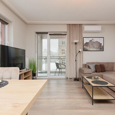 Modern One Bedroom Apartment With Parking In Lodz By Renters Prestige Exteriér fotografie